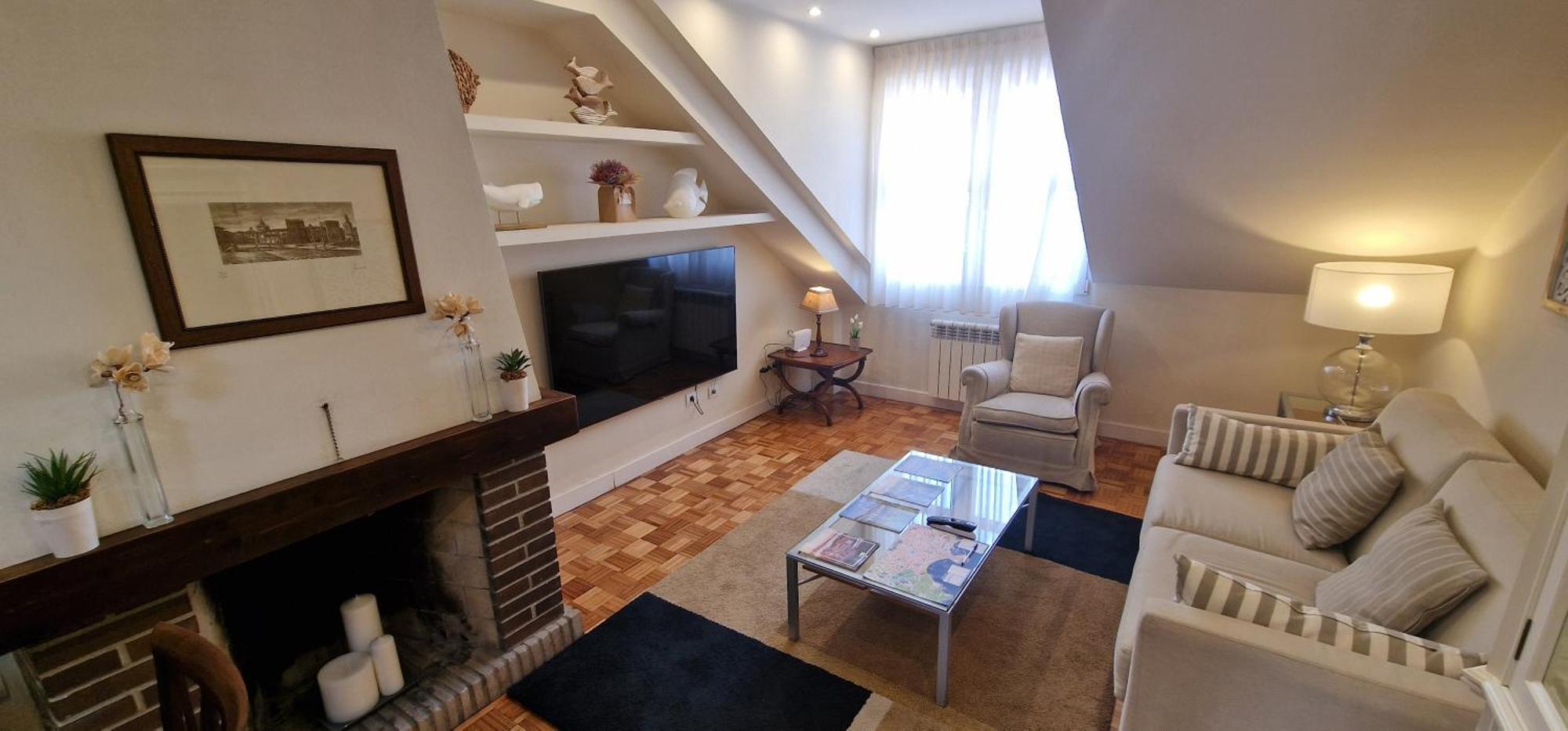 La Buhardilla De La Escalerona - 2 Hab - Vut-4354-as Apartment Gijon